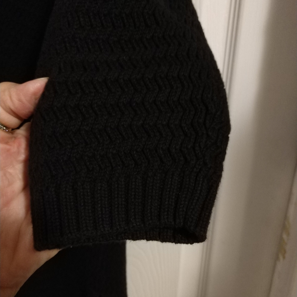 📌SALE $6.📌Isbella's Closet Light Knit Top Short SLeeves - Med - Picture 6 of 8